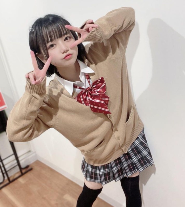 あいす(TikTok)可愛い?出身は?本名・年齢・身長・彼氏・学校は?