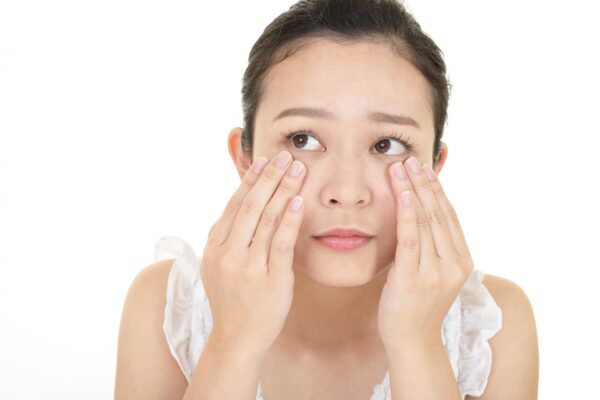 まつ毛美容液 CLINIC FOR (クリニックフォア)の悪い口コミや評判